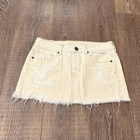 American Eagle Distressed Jean Skirt – Size 4 - Picture 2 of 11